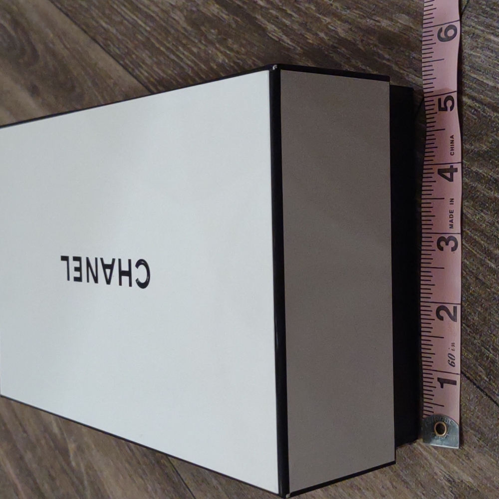 Authentic Chanel Gift box - Picture 3 of 10